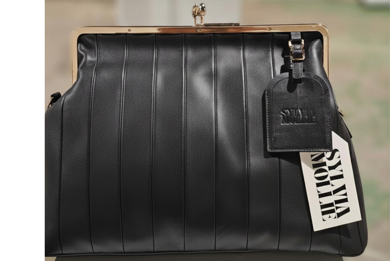 Sylvia Mollie Fannie Bag in black leather with gold-tone hardware